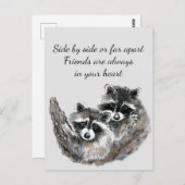 Side by Side oder Far Apart Friends Quote Raccoon Postkarte (Vorne/Hinten)