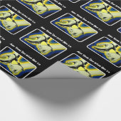 "Sie beißt ihre Lippe" auf glattem Packpapier (Ecke)