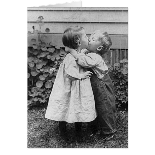 Sie bekommt den Penny, er bekommt den Kuss (Vorne)