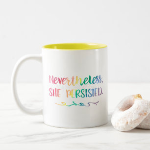 Sie bestand Aquarell-Typografie-Feminist fort Zweifarbige Tasse