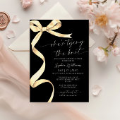 Sie bindet das Brautparty der Goldbube des Knotens Einladung