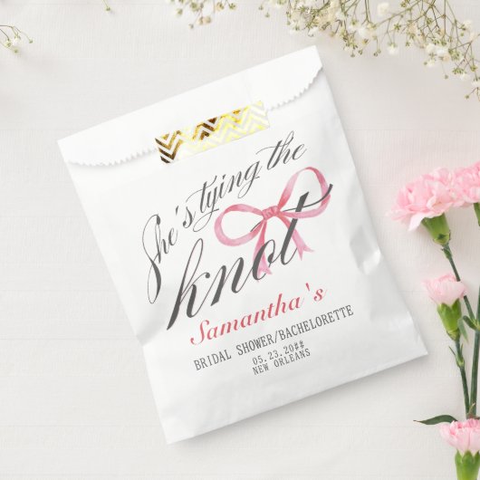 Sie bindet das Brautparty des Knot-Bow-Coquette Geschenktütchen (Versiegelt)