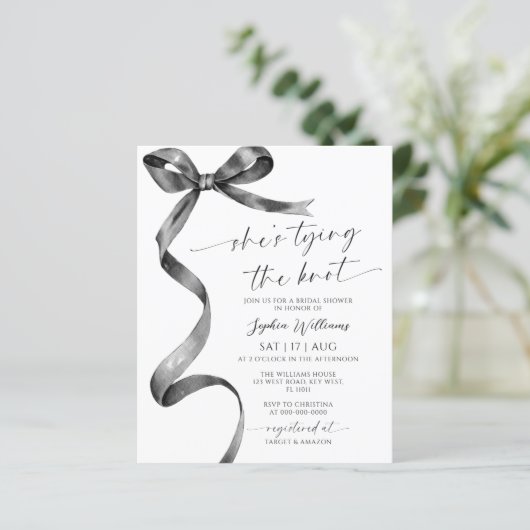 Sie bindet das Brautparty des Knotens Black Bow (Stehend Vorderseite)