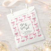 Sie bindet das Brautparty des Knotens Geschenktütchen (Ausgeschnitten)