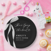 Sie bindet das Brautparty des Knotens Pappteller (Party)