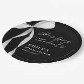 Sie bindet das Brautparty des Knotens Pappteller (Schrägansicht)