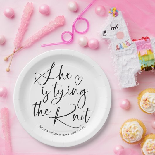 Sie bindet das Brautparty des Knotens Pappteller (Party)