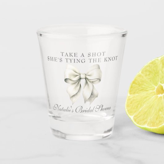 Sie bindet das Brautparty des weißen Bowes. Schnapsglas (Vorderseite)