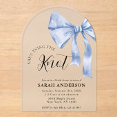 Sie bindet das knochenblaue Brautparty Acryleinladungen (Vorderseite)