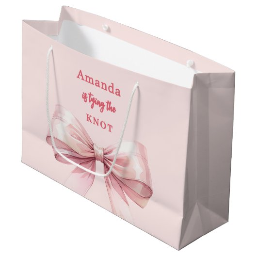 Sie bindet das knochenrosa Brautparty an Große Geschenktüte (Vorderseite Schrägansicht)