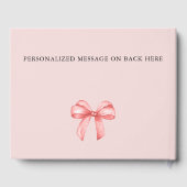 Sie bindet das knochenrosa Brautparty Gästebuch (Rückseite)