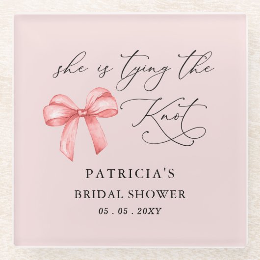 Sie bindet das knochenrosa Brautparty Glasuntersetzer (Vorderseite)