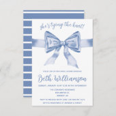 Sie bindet das Knot Modern Coquette-Brautparty Einladung (Vorne/Hinten)