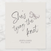 Sie bindet das Knoten-Brautparty Weinetikett (Einzelnes Label)