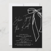 Sie bindet das Know-Black Bow-Brautparty Einladung (Vorderseite)