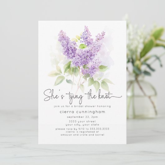 Sie bindet das Lila Brautparty der Blüte des Knote Einladung (Stehend Vorderseite)