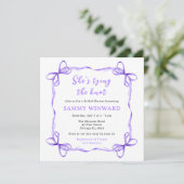 Sie bindet das Lila Brautparty der Knochen Einladung (Stehend Vorderseite)