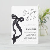 Sie bindet das Party des Knot Black Bow-BRAUTPARTY Einladung (Stehend Vorderseite)