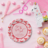 Sie bindet das Personalisierte Brautparty des Knot Pappteller (Party)