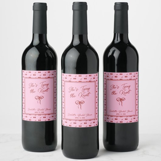 Sie bindet den Cocktail des Knot-Cherry-Brautparty Weinetikett