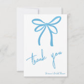 Sie bindet den knochenblauen Bandbogen Dankeskarte (Vorderseite)