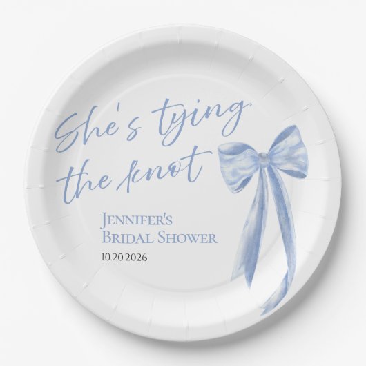 Sie bindet den Knoten | Blue Bow Brautparty Pape Pappteller (Vorderseite)