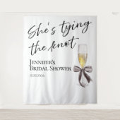 Sie bindet den Knoten | Brautparty-Backdrops Wandteppich (Vorderseite)