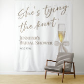 Sie bindet den Knoten | Brautparty-Backdrops Wandteppich (Beispiel)