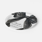 Sie bindet den Knoten schwarze Schleife Brautparty Pappteller (Schrägansicht)