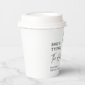 Sie bindet den Knoten Türkisfarbene Schleife Braut Pappbecher (Vorderseite)