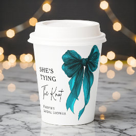 Sie bindet den Knoten Türkisfarbene Schleife Braut Pappbecher