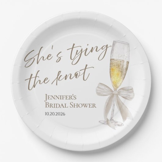 Sie bindet den Knoten | Weißes Brautparty Pappteller (Vorderseite)