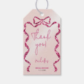 Sie bindet den knusprigen rosa Bogen, danke Geschenkanhänger (Vorderseite)