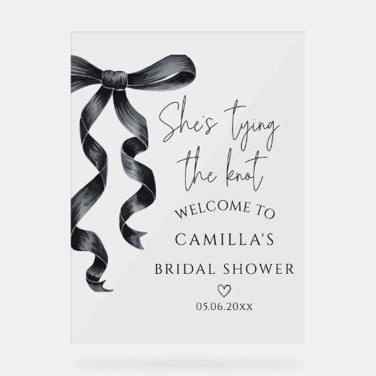 Sie bindet den Schwarzen Bow Bridal Begrüßung Acrylschild (Vorderseite)