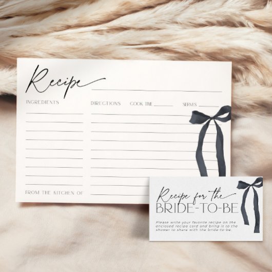 Sie bindet die Brustbridalkarte des Schwarzen Bock Einladung