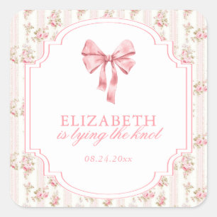 Sie bindet die Coquette-Schleife Brautparty Quadratischer Aufkleber