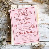 Sie bindet die Knot-Retro-Rosa-Whimsical-Bridal Einladung