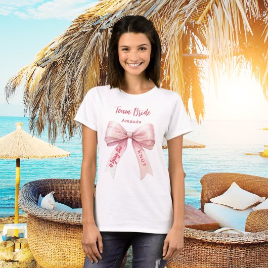 Sie bindet die Knoten-Schleife Team Braut T-Shirt