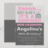 Sie bläst es nicht, es ist eine Überraschungsgebur Einladung (Vorne/Hinten)