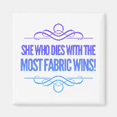 Sie, die mit den meisten Stoffen stirbt, gewinnt Magnet (Vorne)