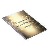 Sie erinnerte sich, an wem sie und das geänderte notizblock (Rechte Seite)