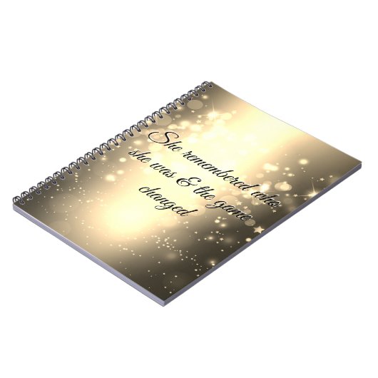 Sie erinnerte sich, an wem sie und das geänderte notizblock (Linke Seite)