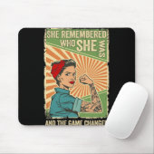 Sie erinnerte sich daran, wer sie war, und das Spi Mousepad (Mit Mouse)