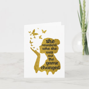 Sie erinnerte sich, wer sie war, und das Spiel änd Karte