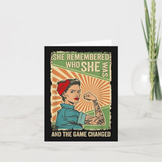 Sie erinnerte sich, wer sie war, und das Spiel ver Karte (Vorderseite)