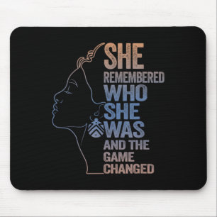 Sie erinnerte sich, wer sie war, und das Spiel ver Mousepad