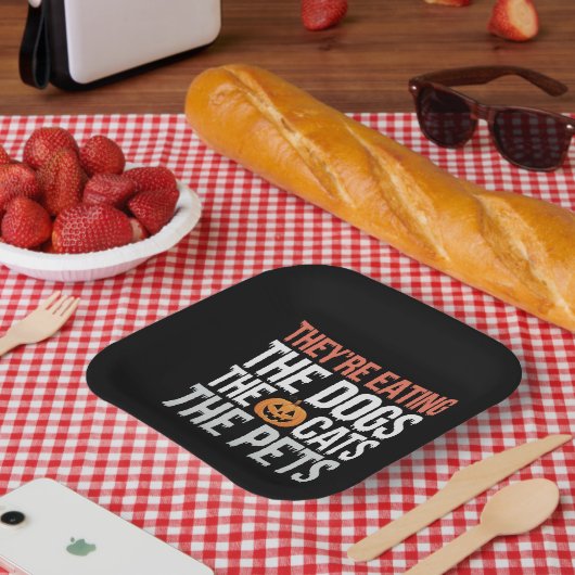 Sie essen die Hunde, die Katzen die Haustiere Hall Pappteller (Picknick)