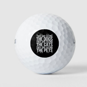 Sie essen die Hunde, die Katzen die Haustiere Trum Golfball
