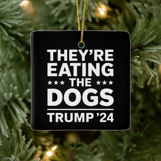 Sie essen die Hunde lustige Debatte Trump Zitat Keramikornament (Baum)