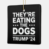 Sie essen die Hunde lustige Debatte Trump Zitat Keramikornament (Links)